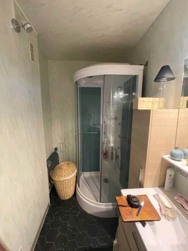 Rénovation complète d'une salle de bains avec cabine de douche proche Etretat 76