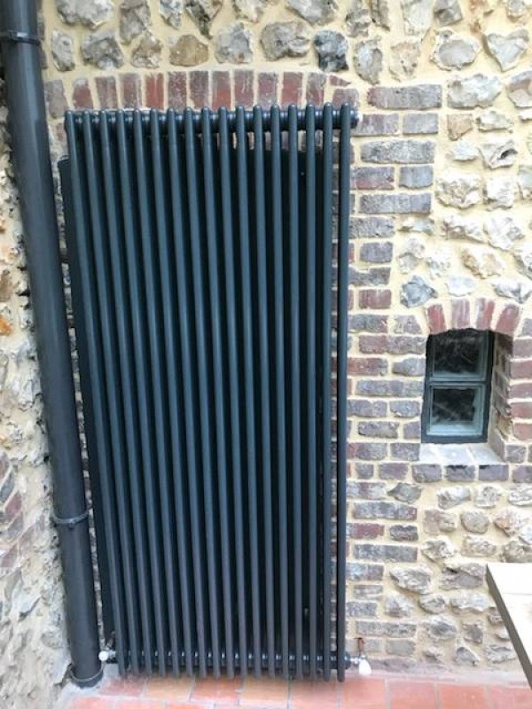 Remplacement d'un vieux radiateur avec un radiateur style industriel à Goderville proche de Fécamp 76